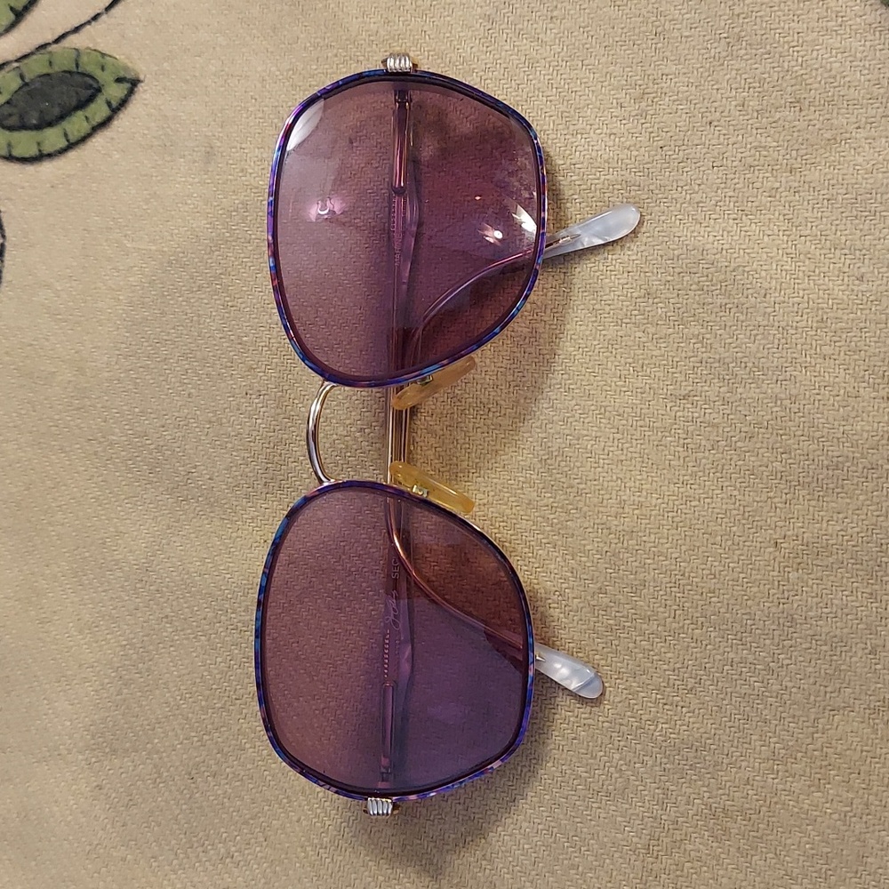 ❤️ Vintage Joan Collins Sunglasses